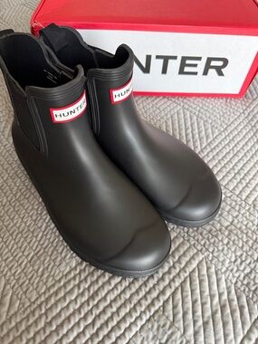 Hunter Black Matte Chelsea Rain Booties